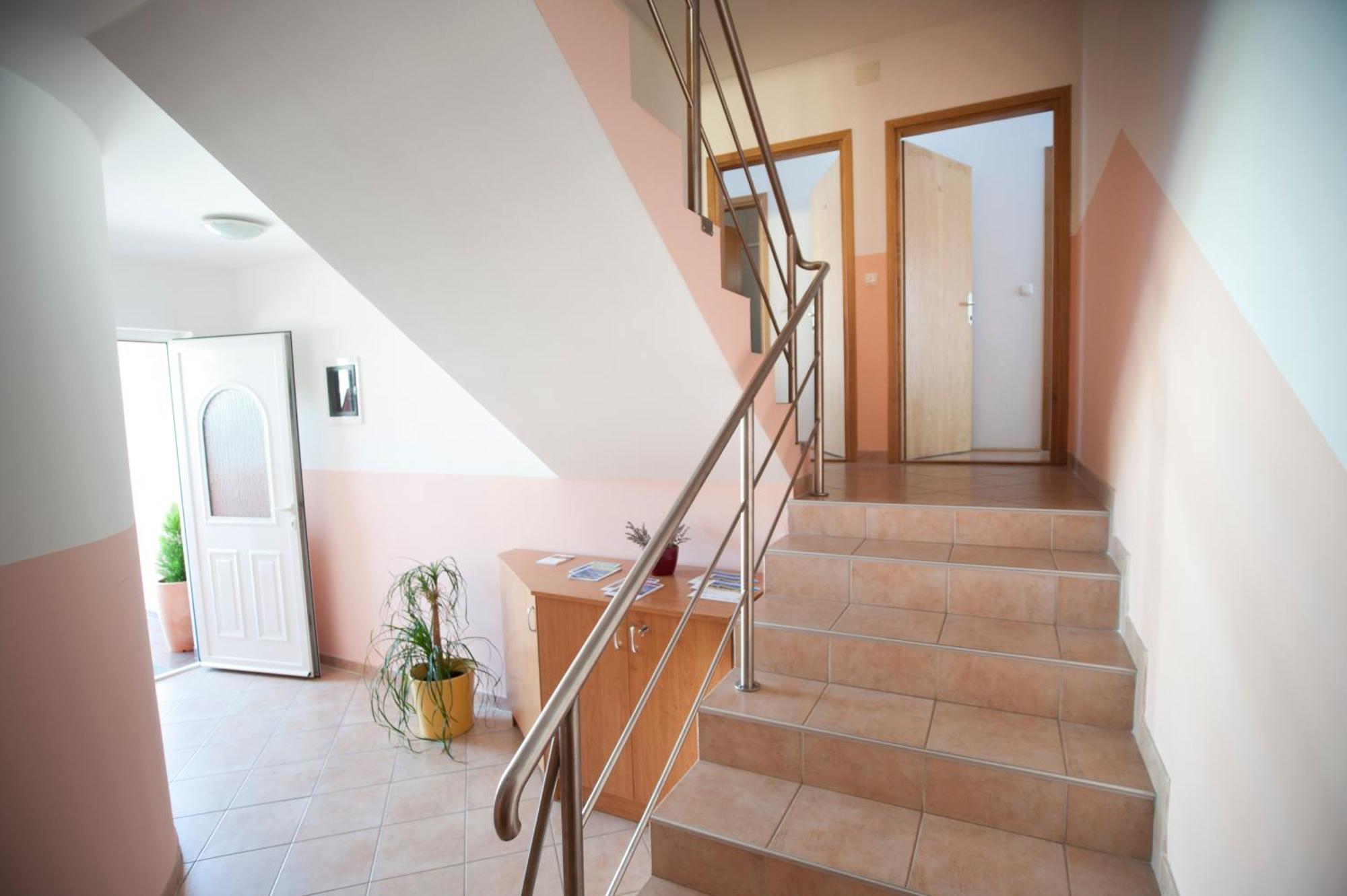 Apartments Maric With Parking Umag Bagian luar foto