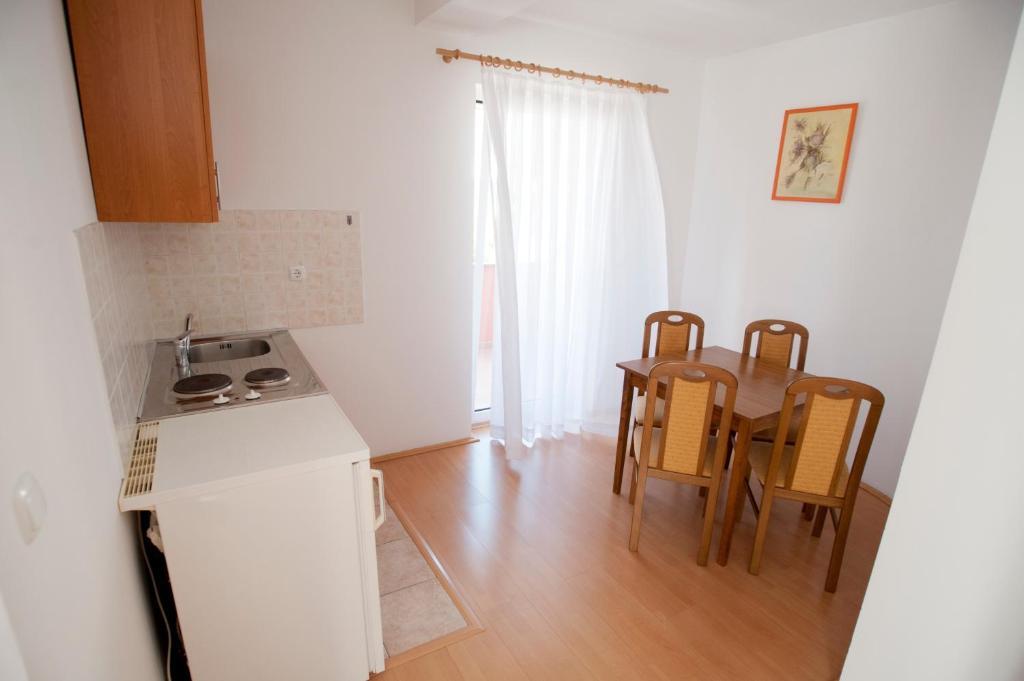 Apartments Maric With Parking Umag Ruang foto